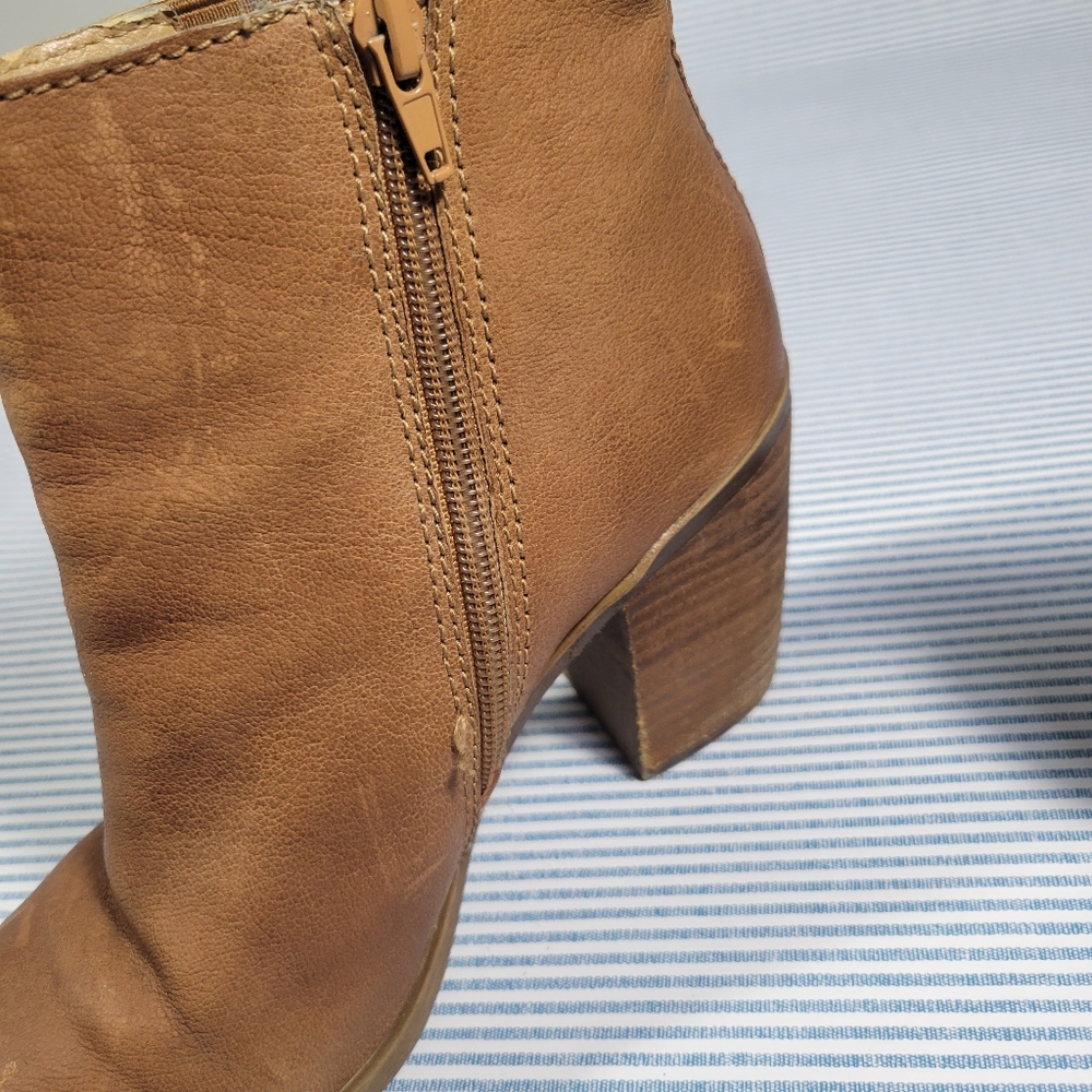 Lucky Brand Sassa Tan Leather Ankle Boots Booties Zipper Women's Size 7 - Picture 13 of 13